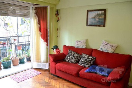 Imagen 3 de 29 de San Telmo. Semipiso De 3 Ambientes Al Frente Con Balcón Y Patio/ Lavadero