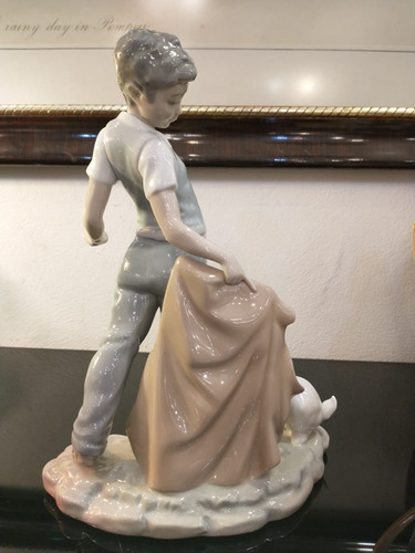 Imagen 8 de 10 de Antigua Estatuilla De Porcelana Española Nao