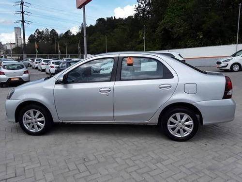 Imagem 8 de 9 de Toyota Etios 1.5 X Plus Sedan 16v Flex 4p Automático