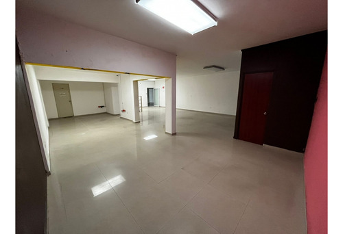 Edificio De 3 Plantas En Venta A 2 Cuadras De Cintermex
