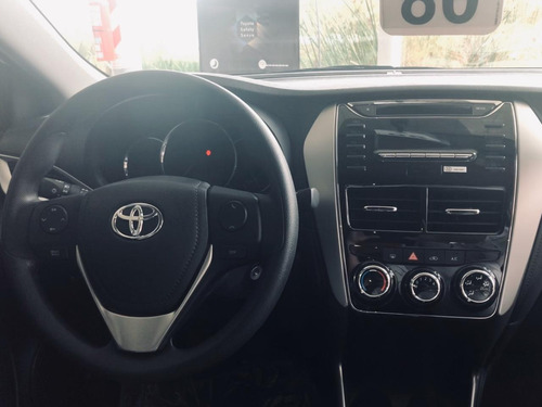 Toyota Yaris Xs M/t 4p 2021 Enero