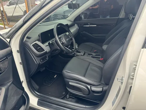 Kia Seltos 2.0 Zenith 4X2