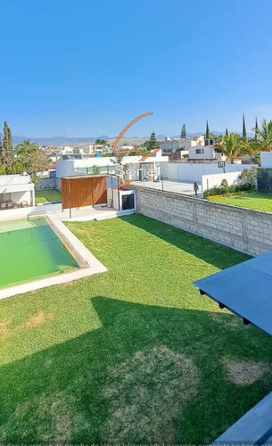 Casa En Oaxtepec Morelos, Lujosa Amplio Jardín