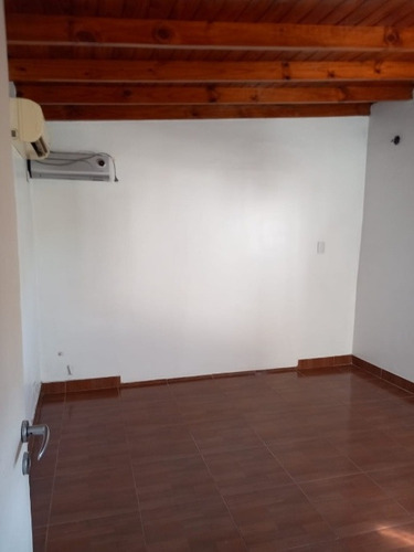 Imagen 4 de 21 de Casa Ph En Alquiler En Villa Luzuriaga