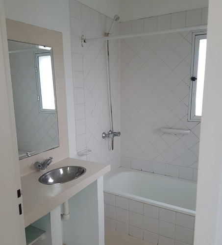 Apto Credito Venta Lindísimo Terreno C/casa A Refaccionar- Santa María De Tigre