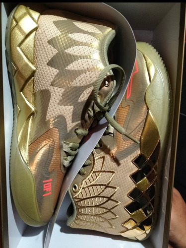 Tenis Lamelo Ball Mb.01 Dorado Talla 27cm