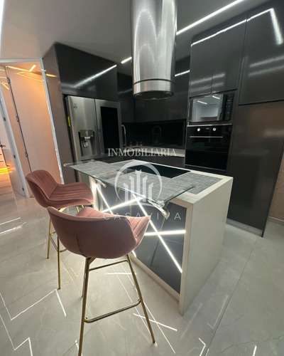 En Venta Apartamento Lujoso En Camuri Chico