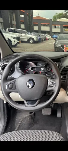 Renault Captur 2.0 Intens Automática