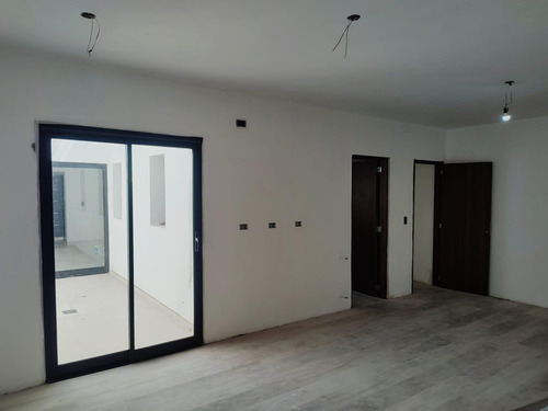 Casa En Arguello A Estrenar Con Pileta