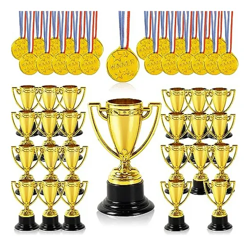 comprar 48 Trofeos Y Medallas Mini - 24 Copas De Plástico Dorado Y 2
