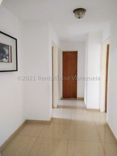 Imagen 11 de 25 de Amplio, Bien Distribuido Apartamento En Venta. Urb. La Urbina. Mls #22-3476, Vanessa Sayago.04125866548