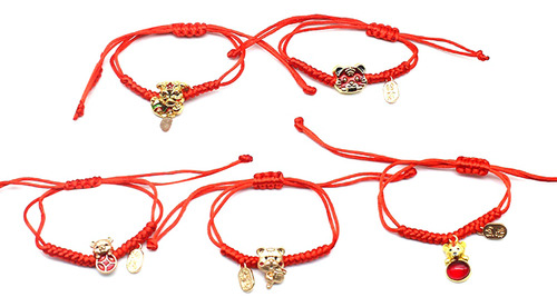 Pulsera De 5 Hilos Rojos De Estilo Aleatorio Con Cadena Roja