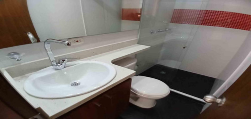 Apartamento En Arriendo Ubicado En Medellín Sector Laureles - Lorena (27263).