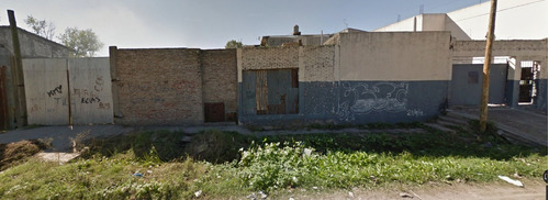 Imagen 2 de 4 de Local Sobre Av. San Martin Mas 2 Departamentos En Planta Alta Mas Lote