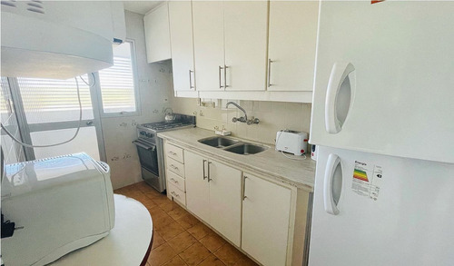 Imagen 9 de 23 de Apartamento En Venta De 3 Dormitorios En Playa Mansa (ref: Lij-5758)