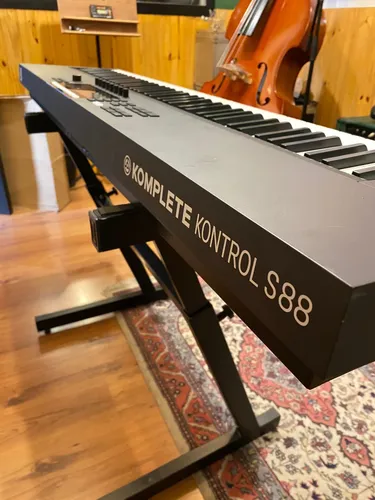 Teclado Controlador Native Instruments Komplete Kontrol S88s