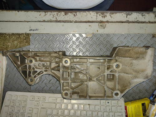 Base Soporte Alternador, Compresor Y Licuadora Jetta A4 Vw (Usado)