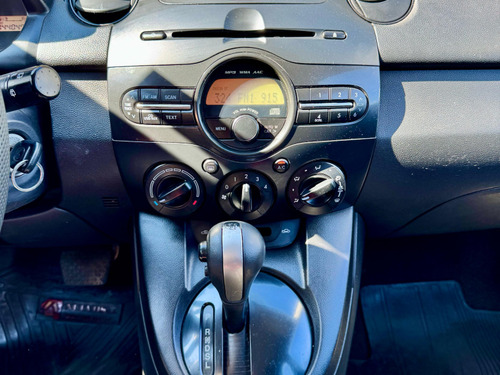 Mazda 2 Gt At 2015