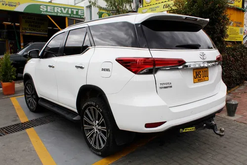 Toyota Fortuner 2.8 At