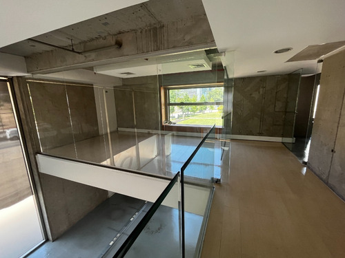 Lindo Local De 462 M2 Con Gran Acceso Desde La Calle