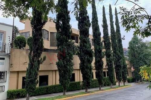 Imagen 2 de 11 de Condominio De 4 Casas En Bosques De Las Lomas, Ideal Como Terreno Para Desarrollar