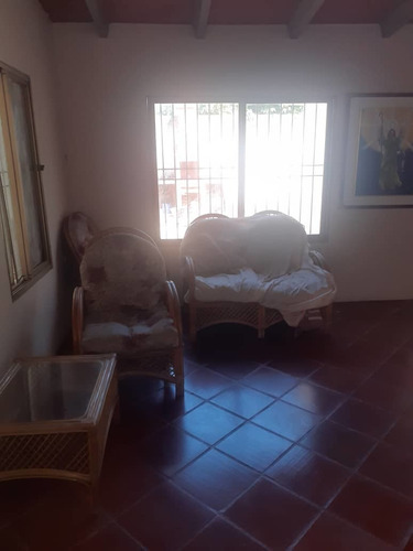 Imagen 9 de 16 de En Venta Amplia Casa En Borburata C-5623919