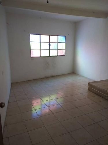 Imagen 13 de 21 de Se Alquila Anexo 85m2 3h/2b Catia
