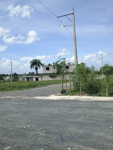 Se Vende Solar De 187.09 M2 En El Residencial Don Marcos