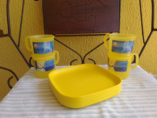 Platos Y 4 Tazas De Cenicienta Tupperware