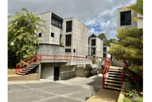  #23-11194  Bello Townhouse En La Boyera 