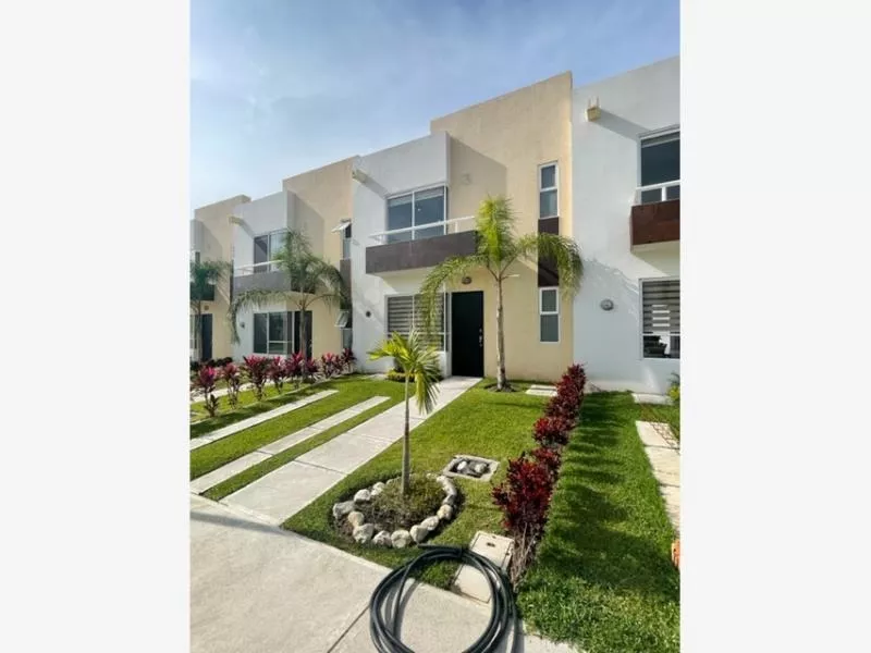 Casa Sola En Venta Fracc Lomas De Cocoyoc