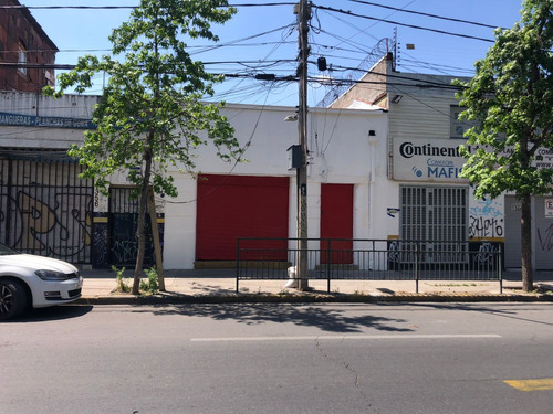 Local / Bodega Comercial Buenos Espacios, Bien Ubicada.