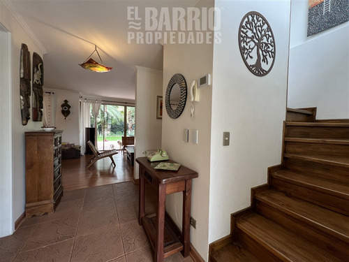 Casa En Venta De 3 Dorm. En Colina