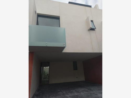 Imagen 2 de 12 de Casa Sola En Renta Montes De Ame