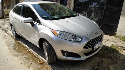 Imagen 3 de 13 de Ford Fiesta Sedan 4 Puertas