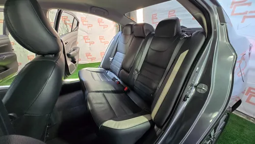 Nissan Versa Platinium 2020
