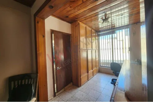 Casa Con Terreno Amplio Ubicada En Colonia Internacional