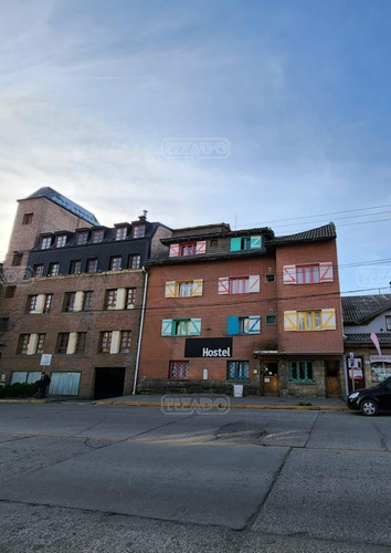 Imagen 1 de 30 de Turístico Hostel En Venta Ubicado En Centro De Bariloche, Bariloche, Patagonia