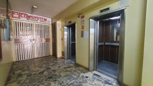 Alquiler O Venta De Oficina 90m2 En Torre Josar En Maracay