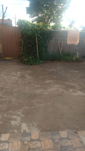 Casa Em Baependi , Com 02 Quartos , Sala Cozinha E Banheiro , Toda Murada . - 1034