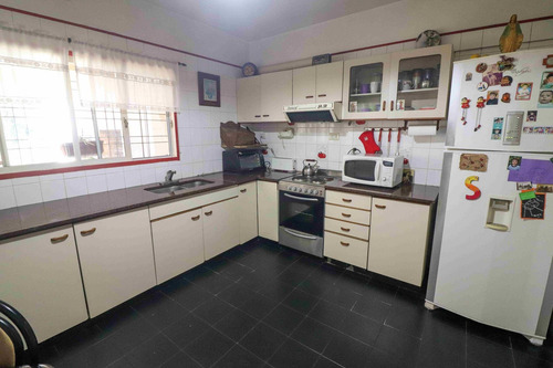 Imagen 9 de 30 de Venta Casa Triplex Villa Urquiza R - Jardin + Coch