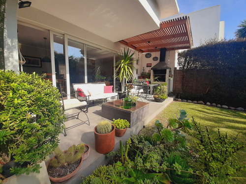 Impecable Casa 3d-3b En Condominio (74611)