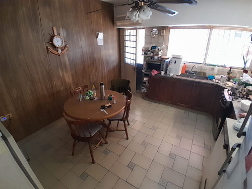 Excelente Chalet De 5 Ambientes