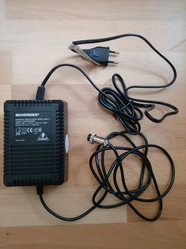 Imagem 3 de 3 de Mesa De Som Behringer 26 Canais Mx-2642a