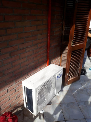 Imagen 8 de 10 de Instalacion Colocacion Aire Acond Split Matricula Reparacion