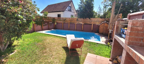 Rebajada!! Casa De 140m2, 4 Dorm Mas Servicio Y Piscina
