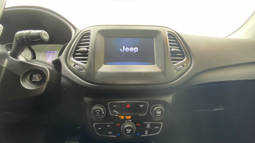 Imagen 13 de 18 de Jeep Compass 2.4 Longitude At9