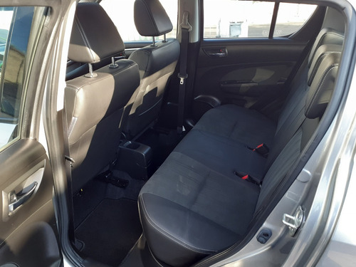 Imagen 9 de 15 de Suzuki Swift 1.4 Edición Especial 10 Años 2017