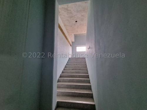Casa En Alquiler En Tarabana Plaza Cabudare 2-4-8-4-0 Mp/