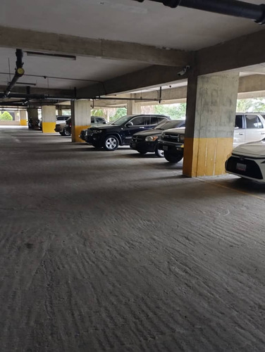 Se Alquila Apartamento En Colinas De Bello Monte